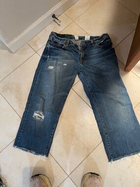 Lucky Brand Cropped Distressed Blue Jeans